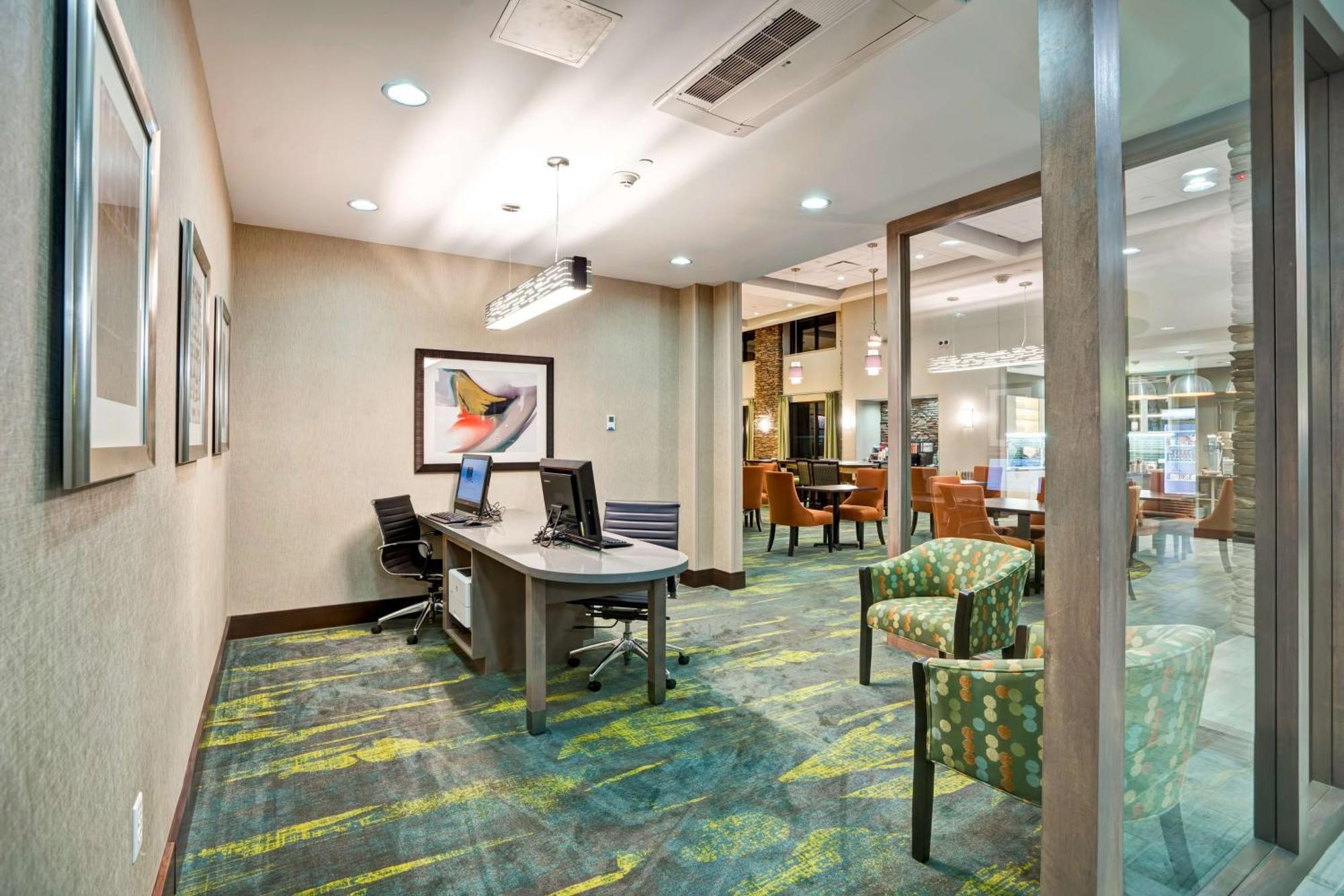 โฮมวู้ด สวีท บาย ฮิลตัน คริสเตียนเบิร์ก Hotel คริสเตียนส์เบิร์ก ภายนอก รูปภาพ